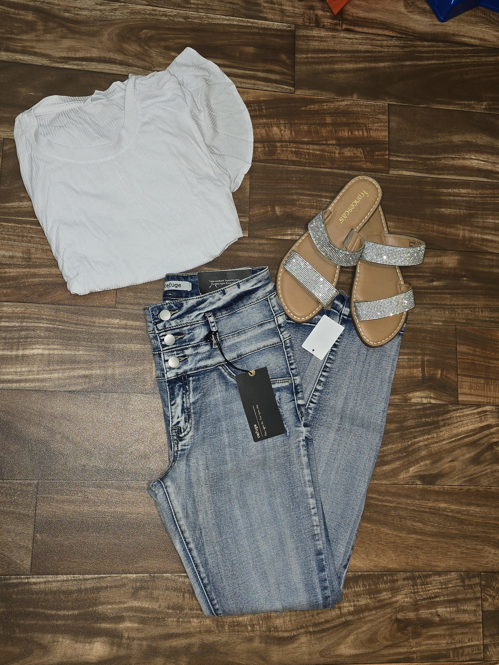 refuge High-Rise Button-Front Jeans in Light Blue Wash